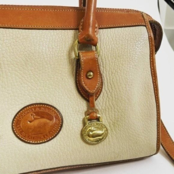 Vintage Dooney & Bourke Tan Pebble Leather Purse - Picture 2 of 10